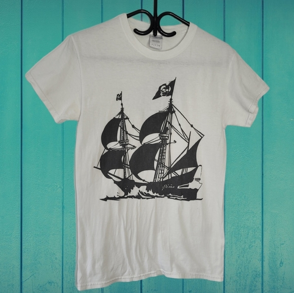 White Graphic t-shirt with pirate ship by Piña - Picture 1 of 7